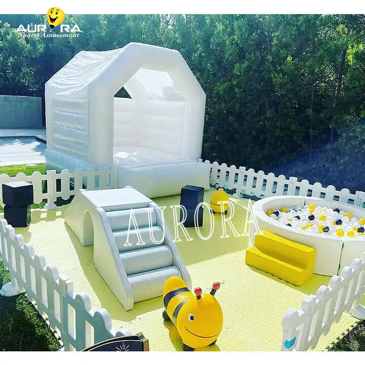 Équipement de jeu gonflable en intérieur Fête de balle blanche Pit pour enfants