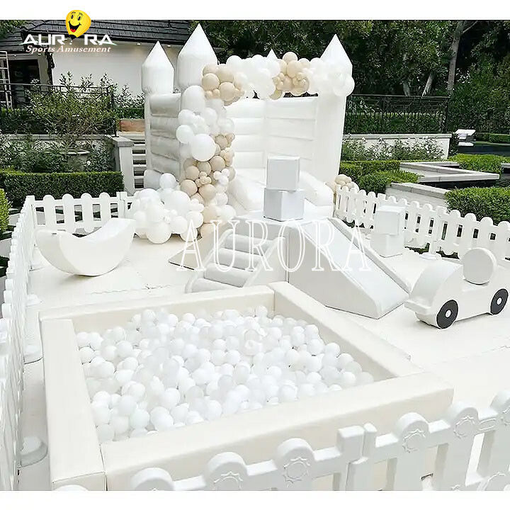 Équipement de jeu gonflable en intérieur Fête de balle blanche Pit pour enfants