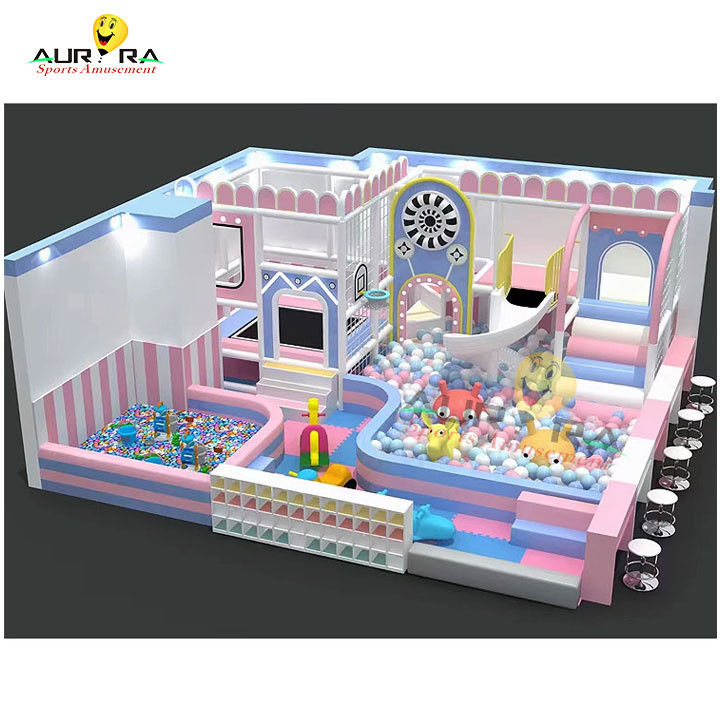 Équipement de jeux doux pour enfants à l'extérieur