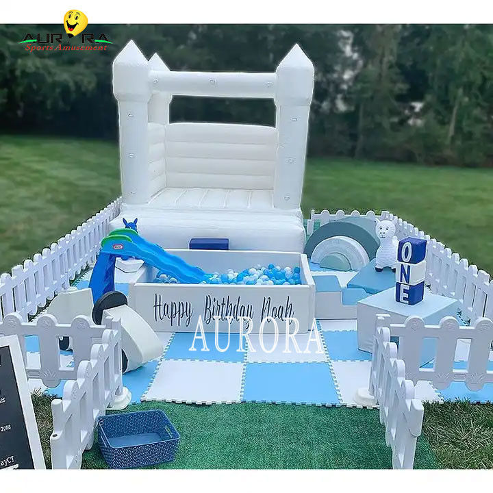Équipement de jeu gonflable en intérieur Fête de balle blanche Pit pour enfants