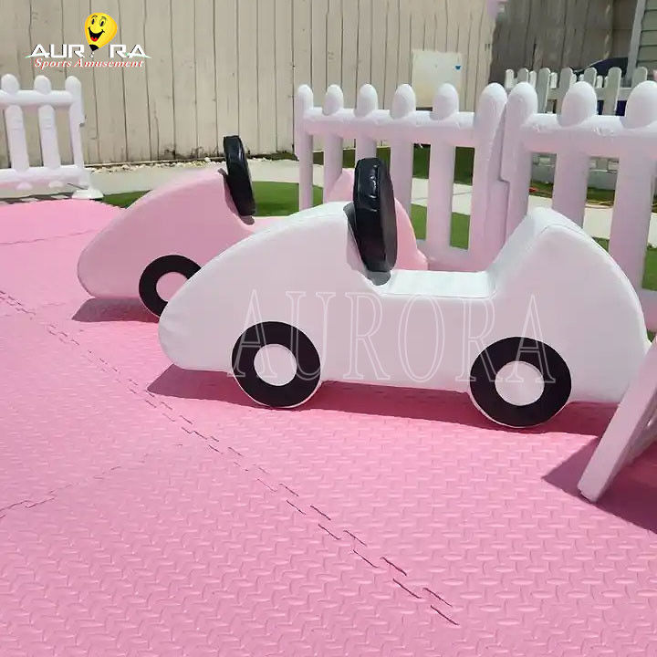 Ensemble de jeux en rose blanc et blanc pour les enfants