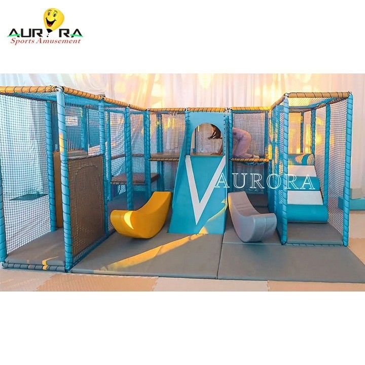Les enfants de terrain de jeu doux grimper avec un ensemble de terrain de jeu intérieur et extérieur PU
