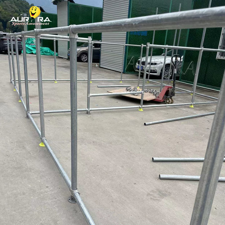 Une aire de jeux pour enfants, centre d' escalade en intérieur, construit par Aurora.