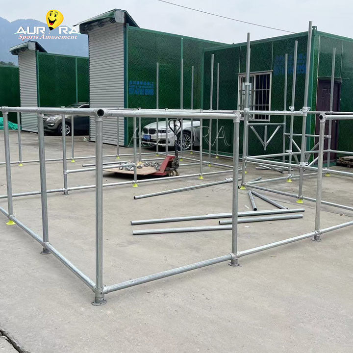 Une aire de jeux pour enfants, centre d' escalade en intérieur, construit par Aurora.