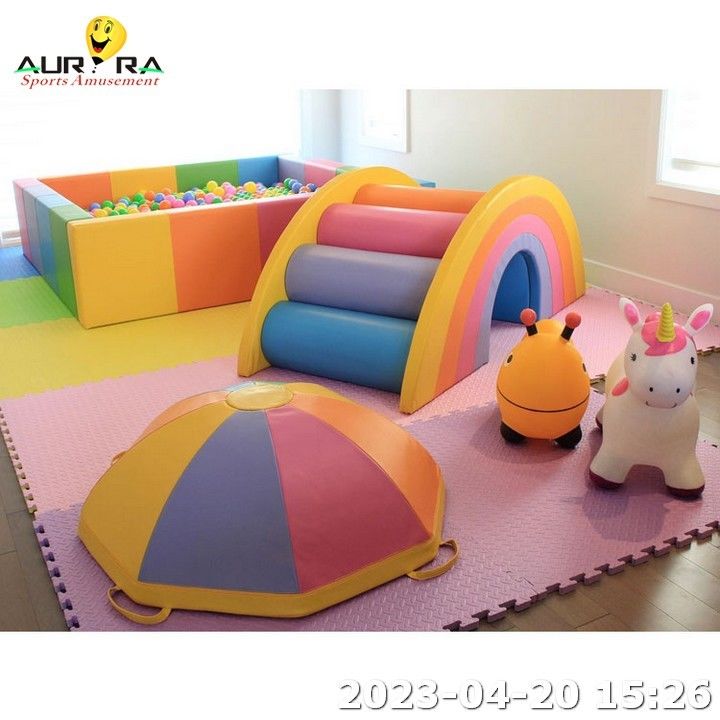 PU en cuir pour enfants équipement de jeu doux Bloc de mousse Terrain de jeux en intérieur Ballon piscine bleu