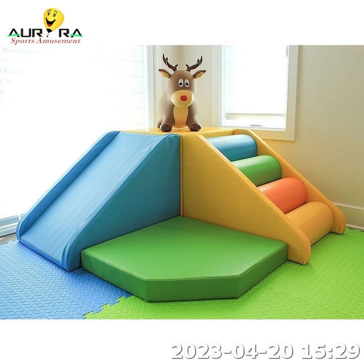 Jeu de piscine à billes rondes orange terrain de jeux Les enfants glissent Jeu doux intérieur