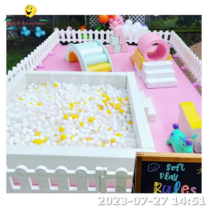 Équipement de la piscine à billes Rideau de jeux pour enfants