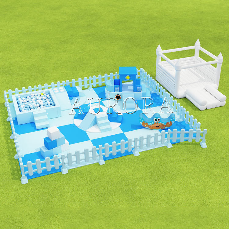 Équipement de jeu doux Ferme intérieure Blanc et vert Ensembles de jeu doux Tapis et clôtures
