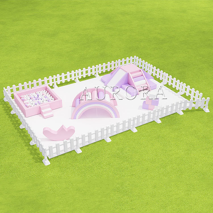 Équipement de jeu doux Ferme intérieure Blanc et vert Ensembles de jeu doux Tapis et clôtures