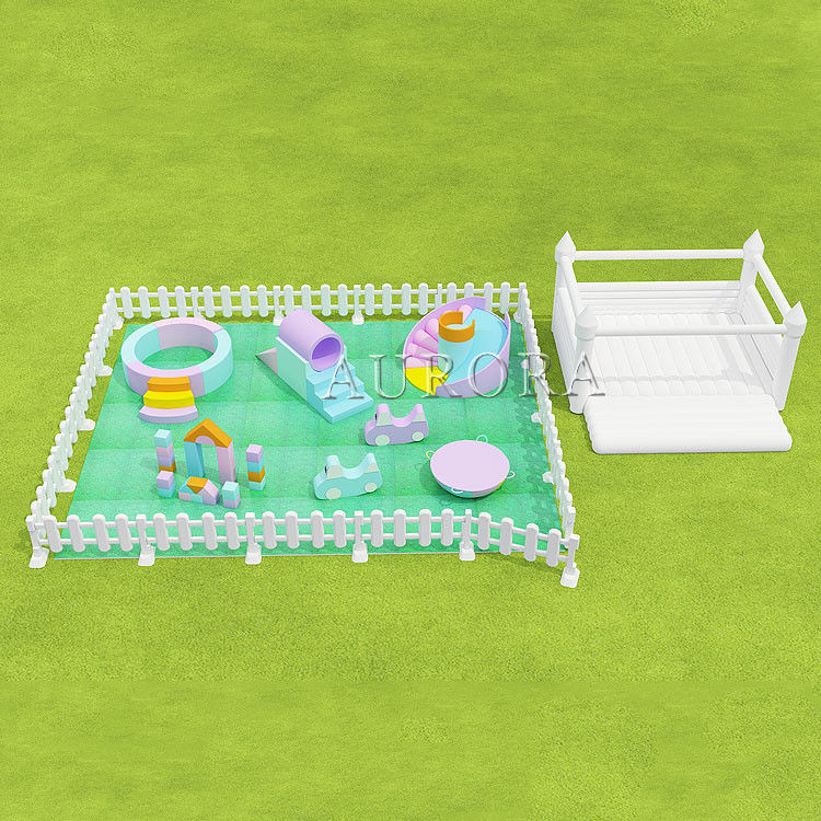 Équipement de jeu doux Ferme intérieure Blanc et vert Ensembles de jeu doux Tapis et clôtures