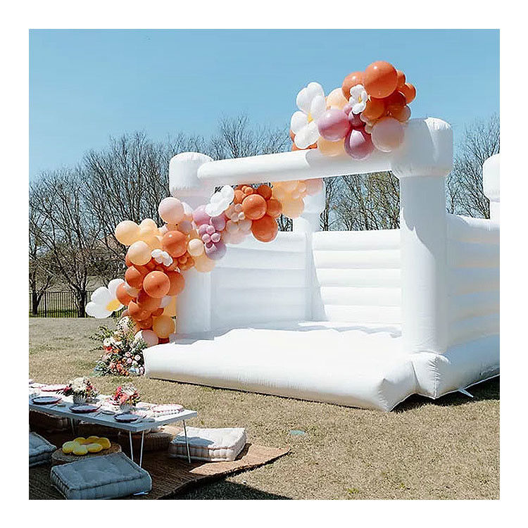 Décoration de mariage Château gonflable blanc gonflable maison à vendre