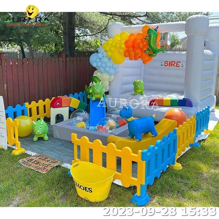 Équipement de jeux en salle pour enfants avec maison de rebond bleu à louer pour les fêtes
