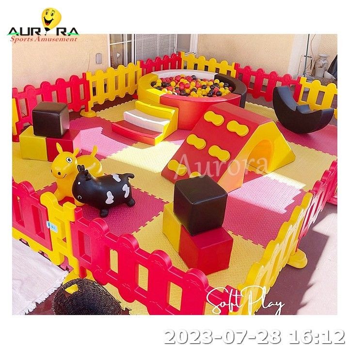Équipement de terrain de jeux pour les enfants, pour les fêtes, location de jeux blancs