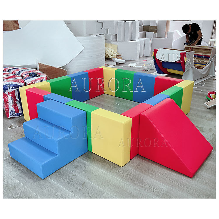 Jeu doux Location d' équipement de grimpeur doux Glisse de grimpeur jouez Blocs de mousse colorés